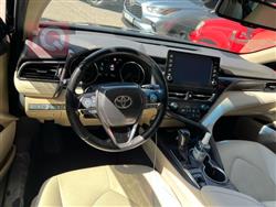 تۆیۆتا کامری